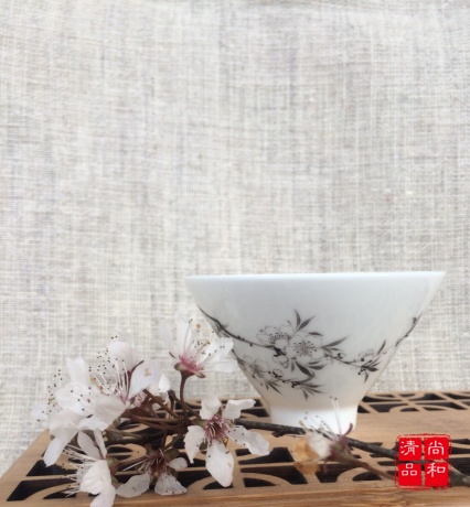 茶杯-折枝花